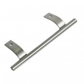 Maniglia in acciaio inox (tra l'asse 15,5 cm)